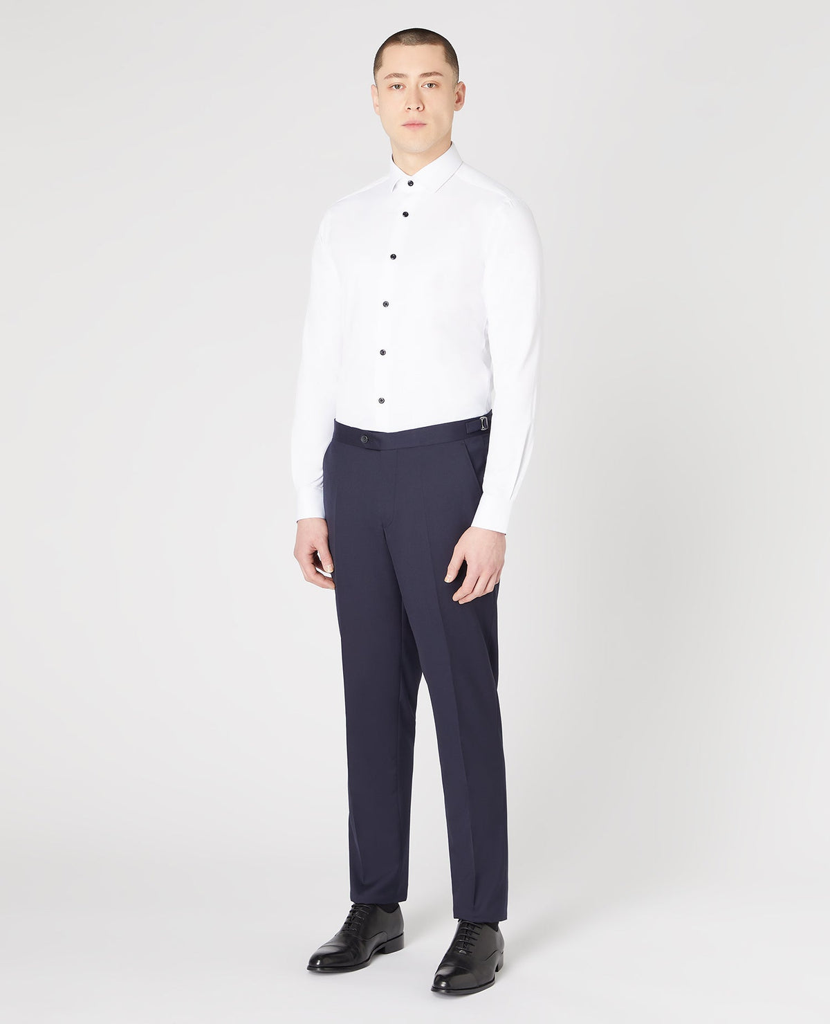 Man wearing a white Slim Fit Formal Shirt