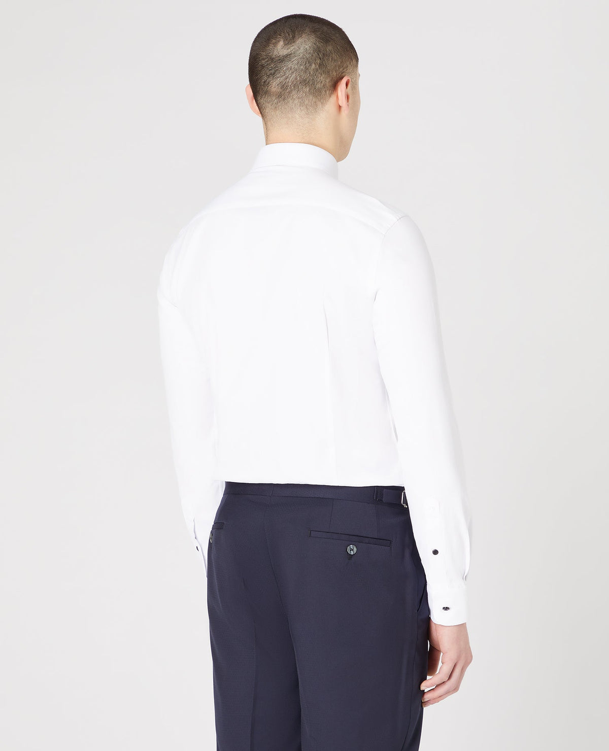 Man wearing a white Slim Fit Formal Shirt