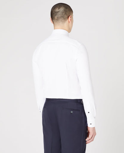 Man wearing a white Slim Fit Formal Shirt