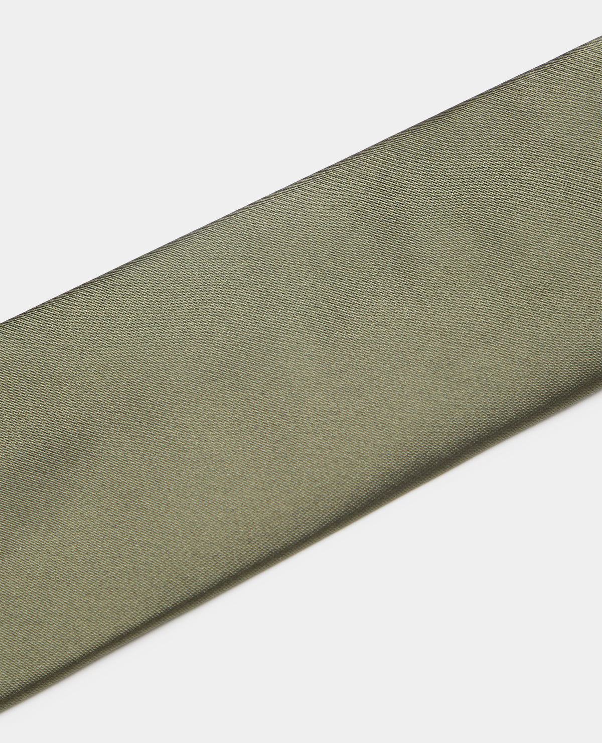 Man wearing a green Plain Design Tie