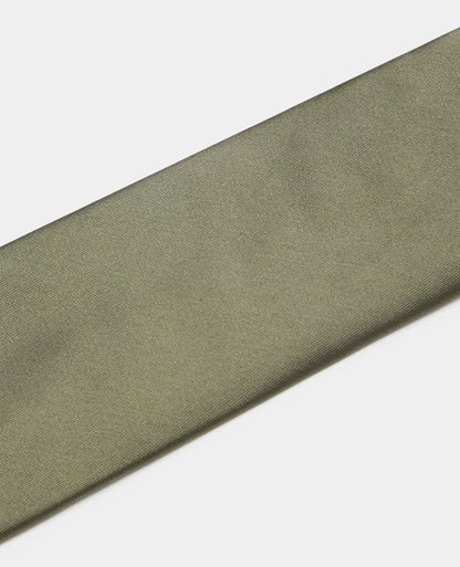 Man wearing a green Plain Design Tie