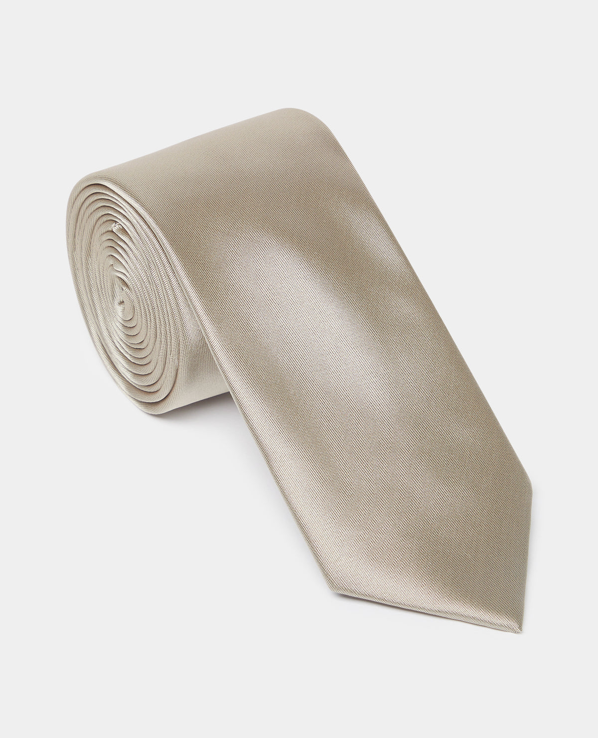 Man wearing a sand Plain Design Tie