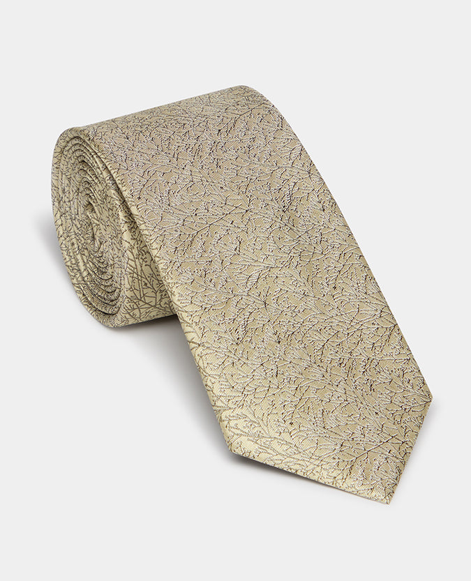Man wearing a green Pattern Tie