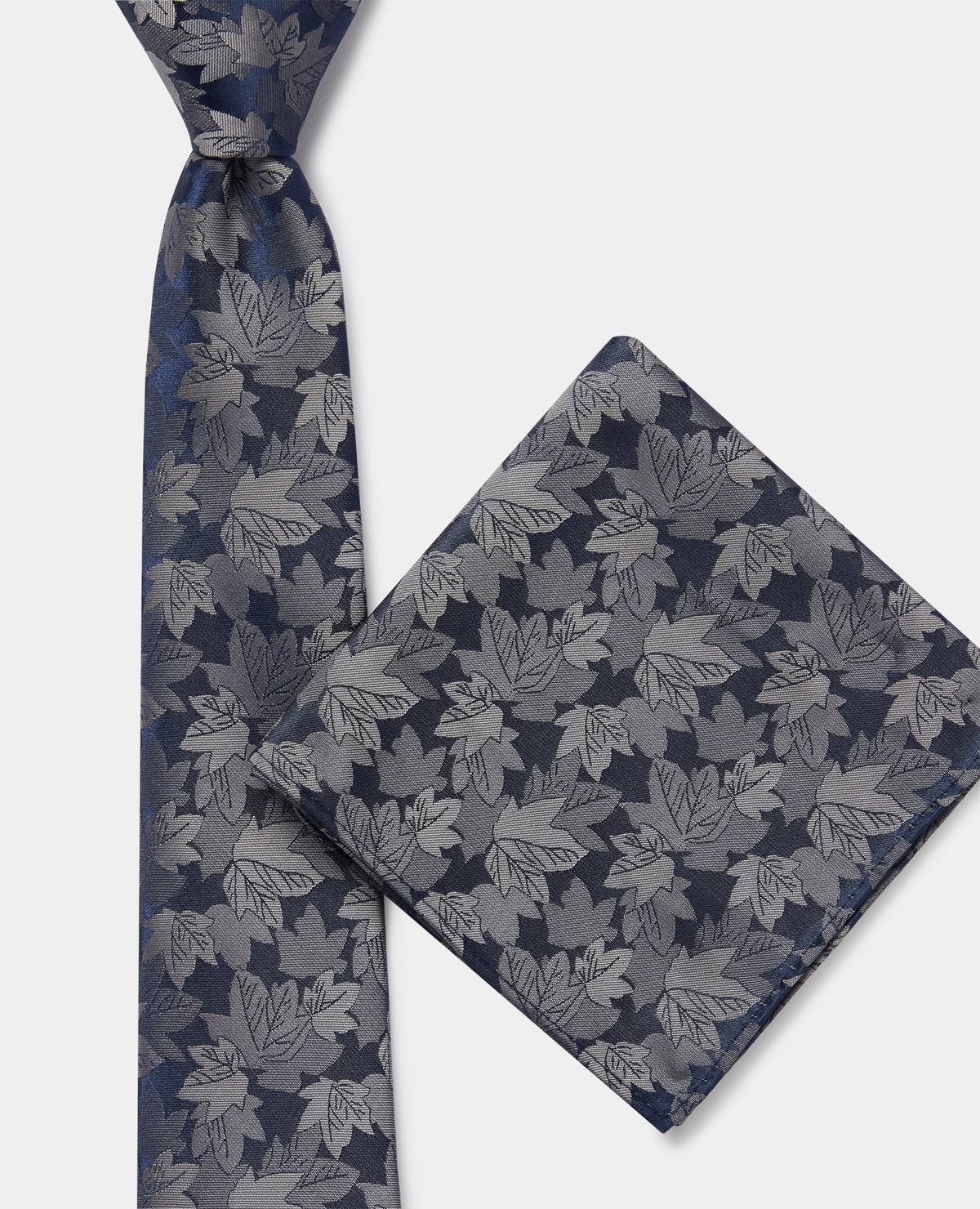 Man wearing a navy Leaf Cluster Print Tie