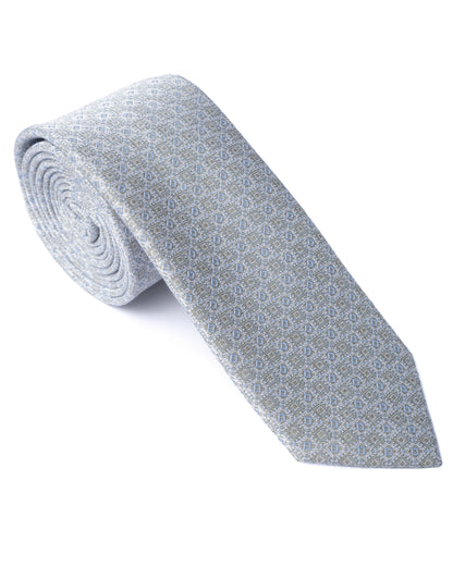 Man wearing a green tie