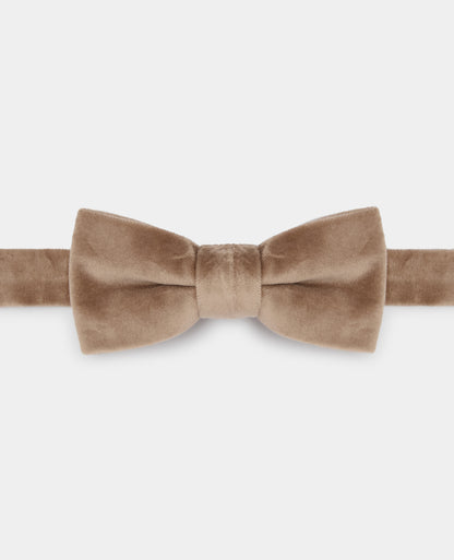 Man wearing a sand Velvet Bow Tie