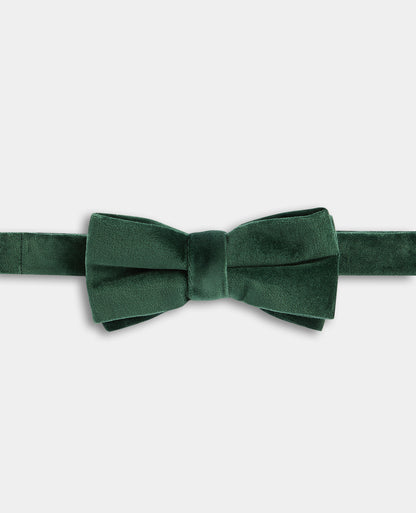 Man wearing a green tie