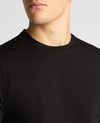 Man wearing a Black t-shirt