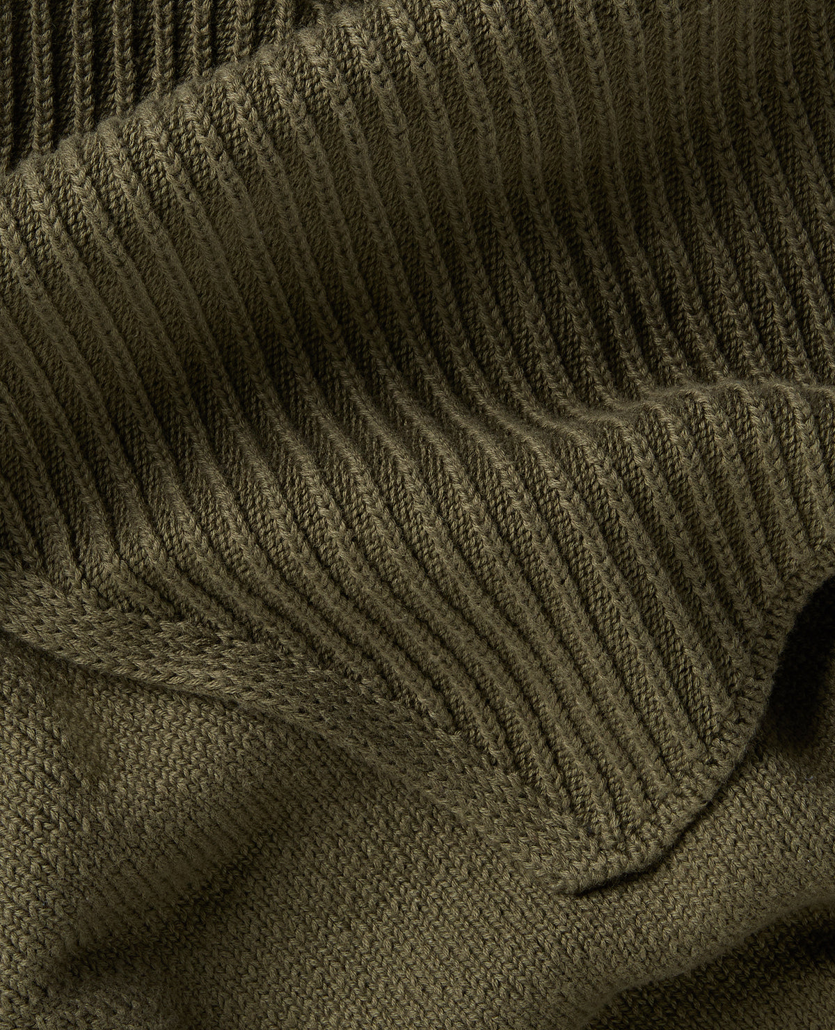 Green Diagonal Rib Knit Scarf