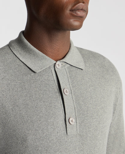 Man wearing a grey Relaxed Fit Cotton Knitted Polo
