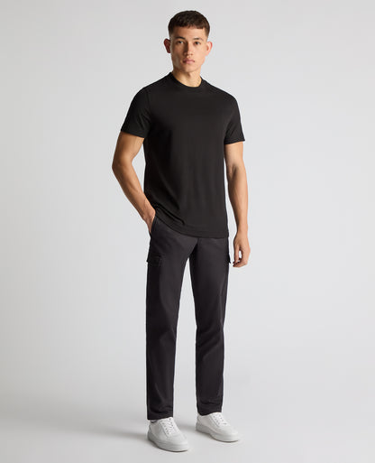 Man wearing a black Regular Fit Organic Cotton T-Shirt
