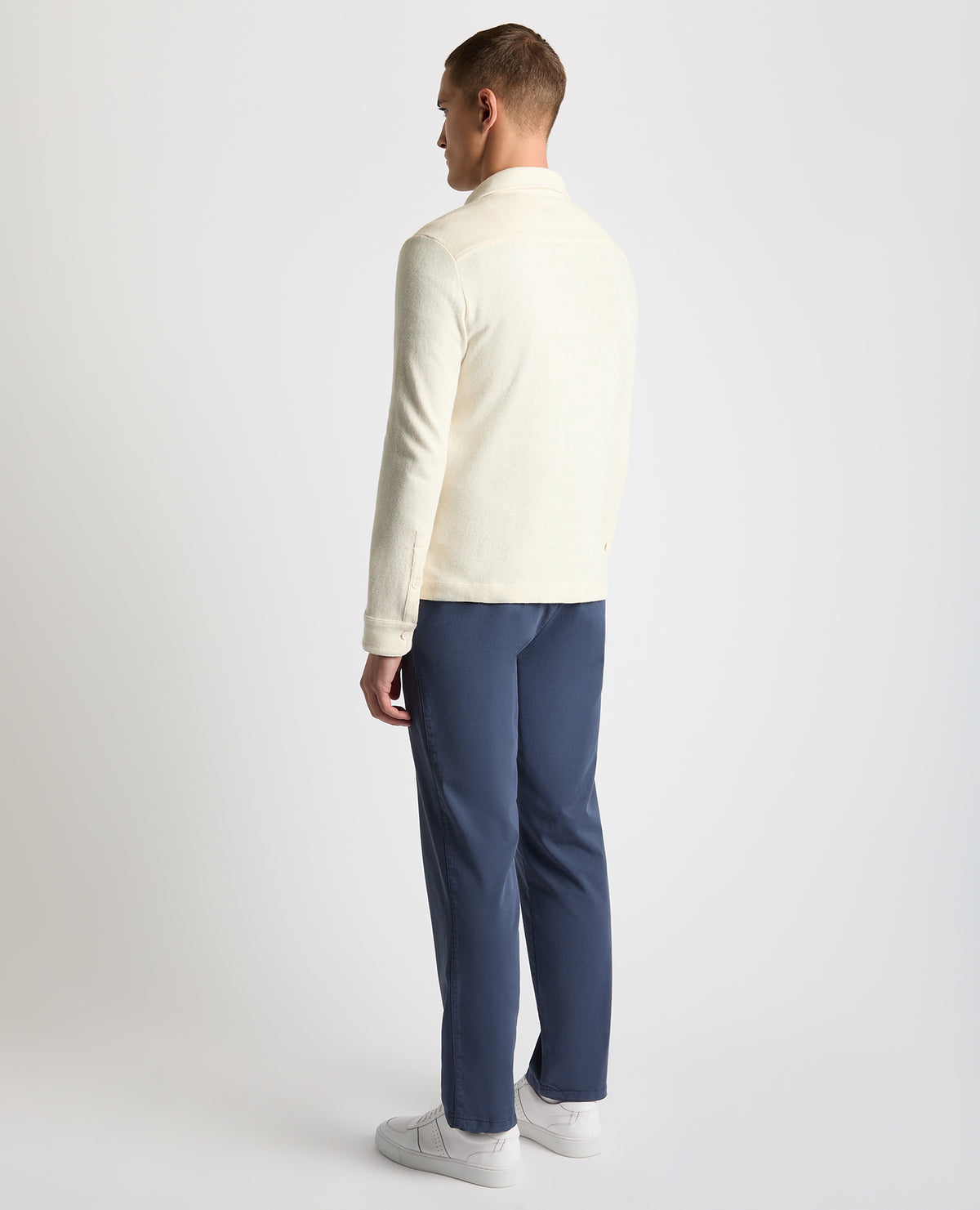 Man wearing a sand Relaxed Fit Cotton-Linen Polo
