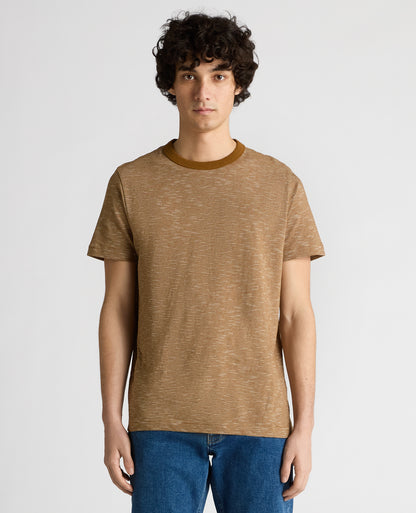 Man wearing a brown Tapered Fit Cotton-Linen T-Shirt