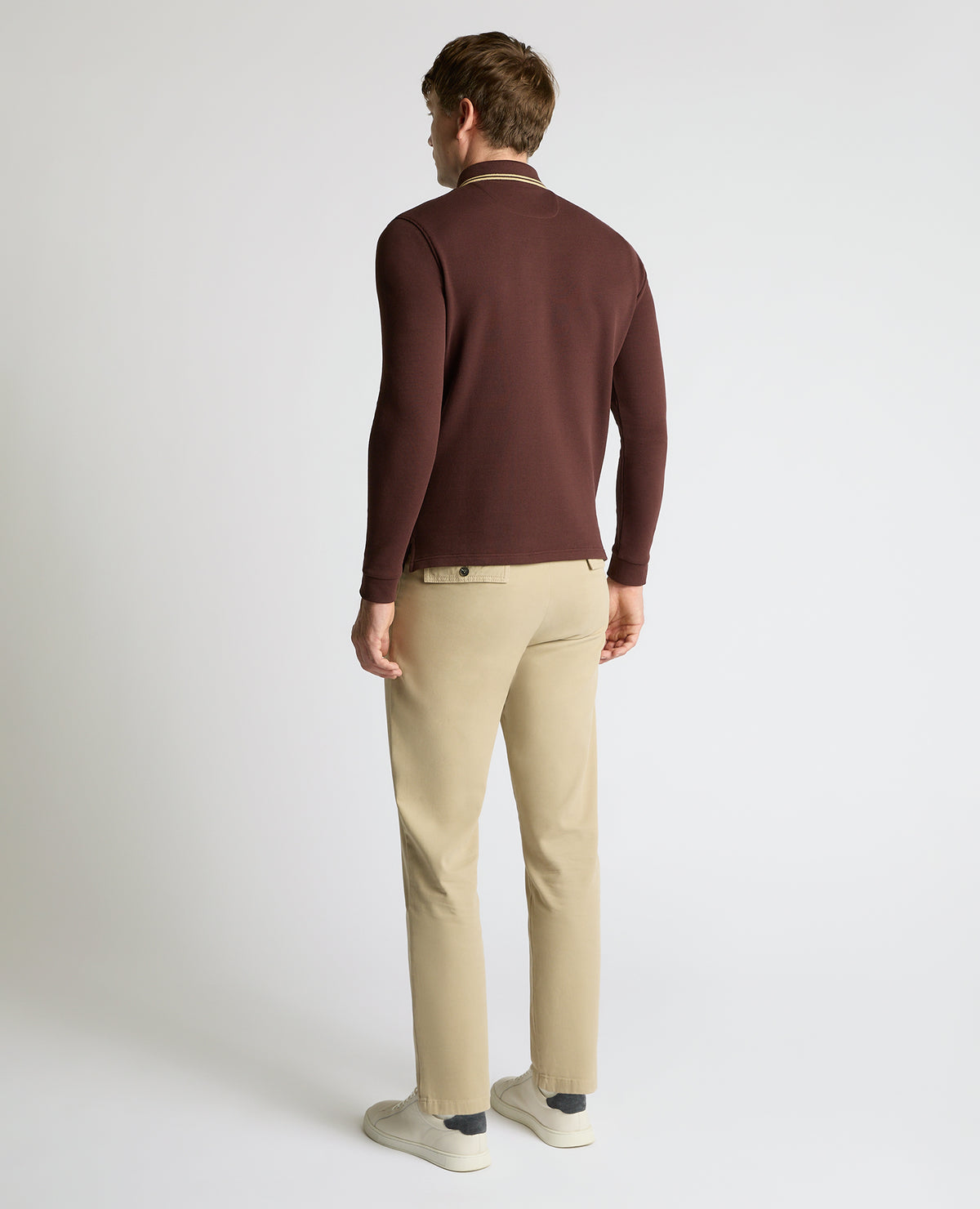 Man wearing a brown Contrast Collar Cotton-Stretch Polo