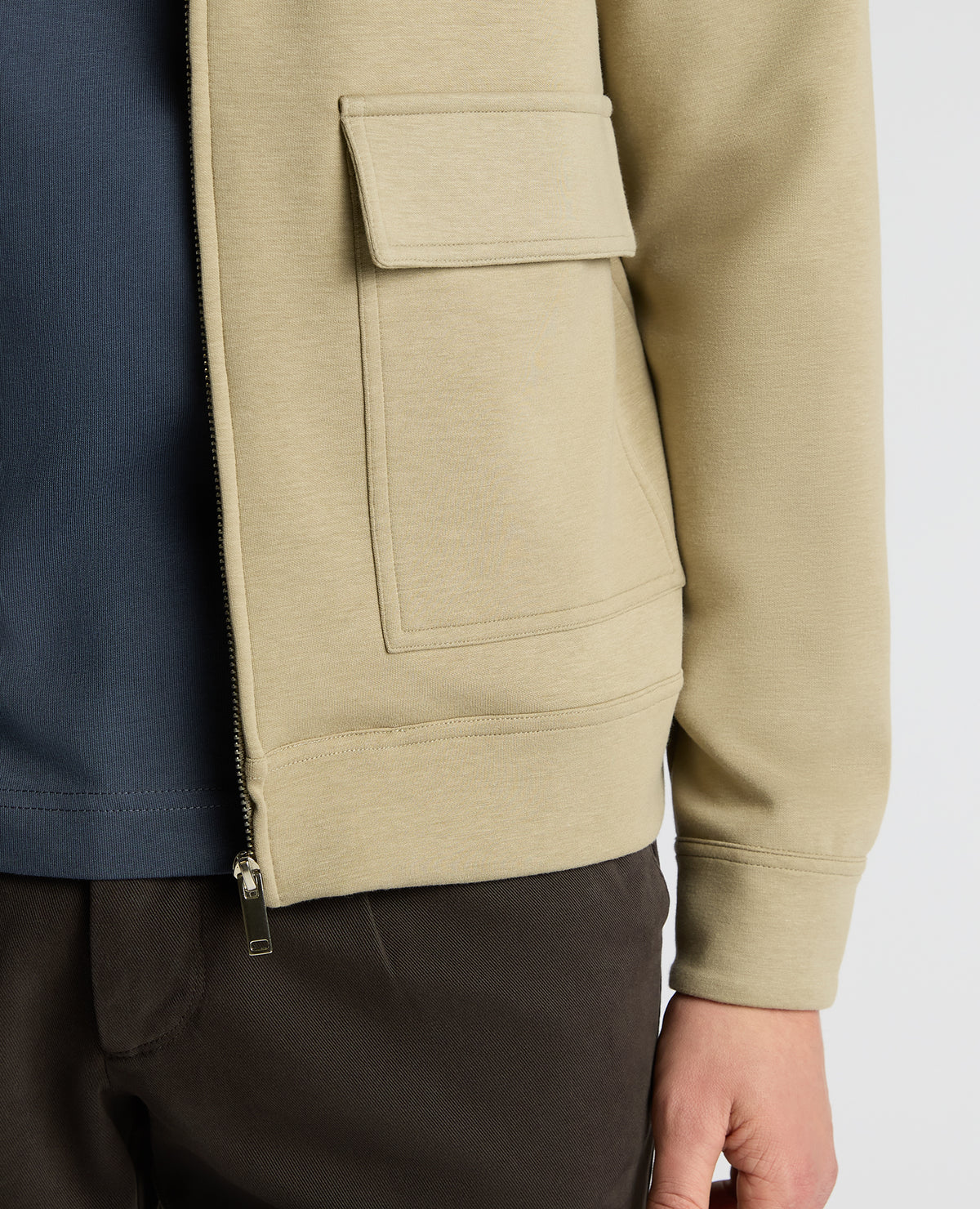 Man wearing a sand Bamboo-Blend Overshirt