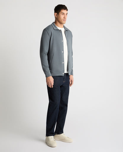Man wearing a Grey jumper