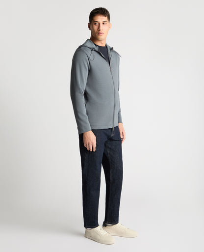 Man wearing a Grey jumper