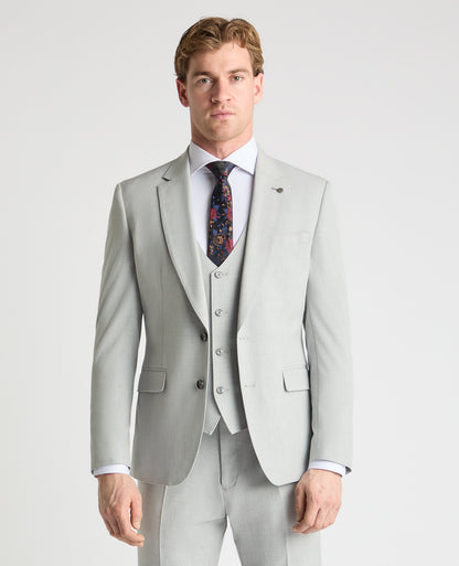 Man wearing a Grey suit