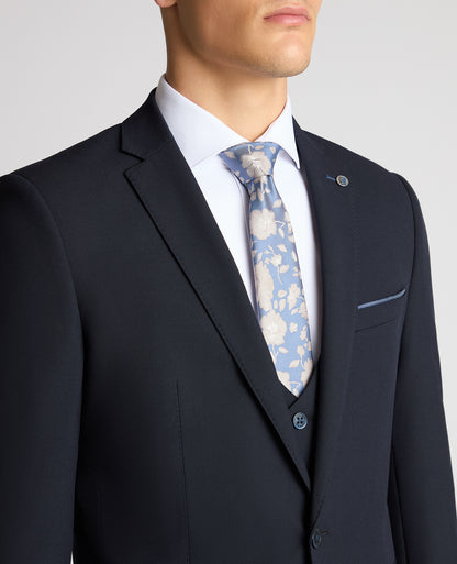 Man wearing a navy suit
