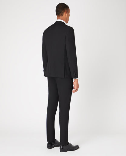 Man wearing a Black suit
