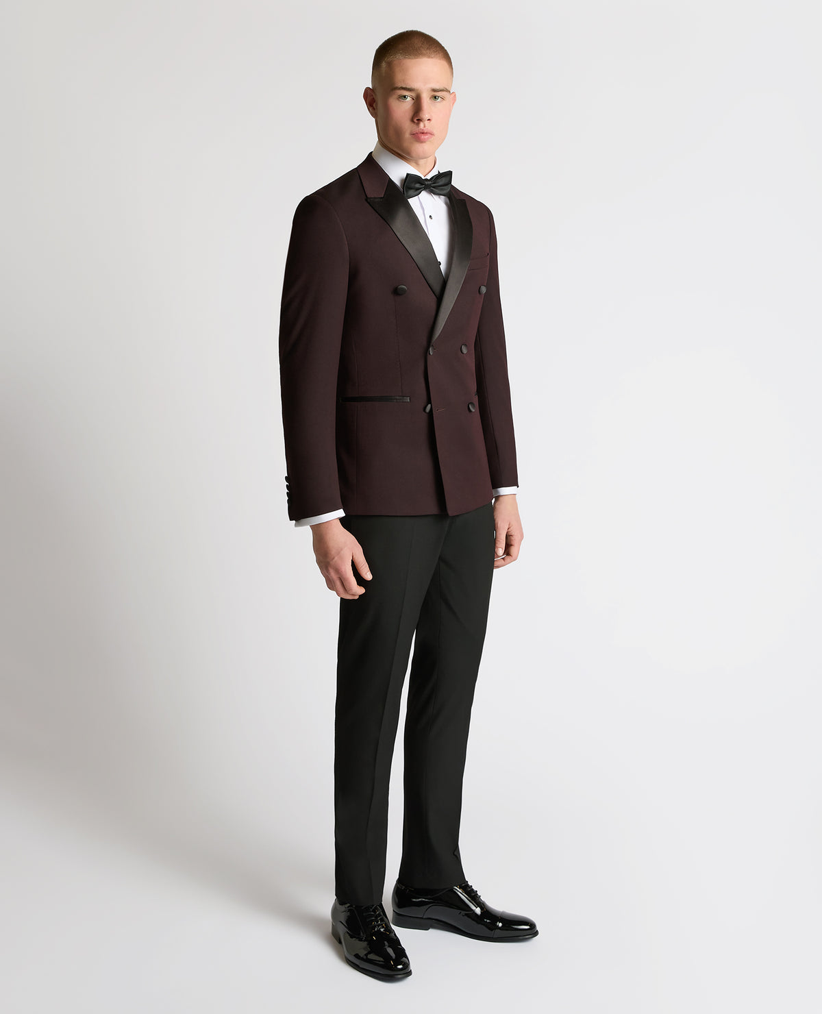Man wearing a red Slim Fit Double-Breasted Suit