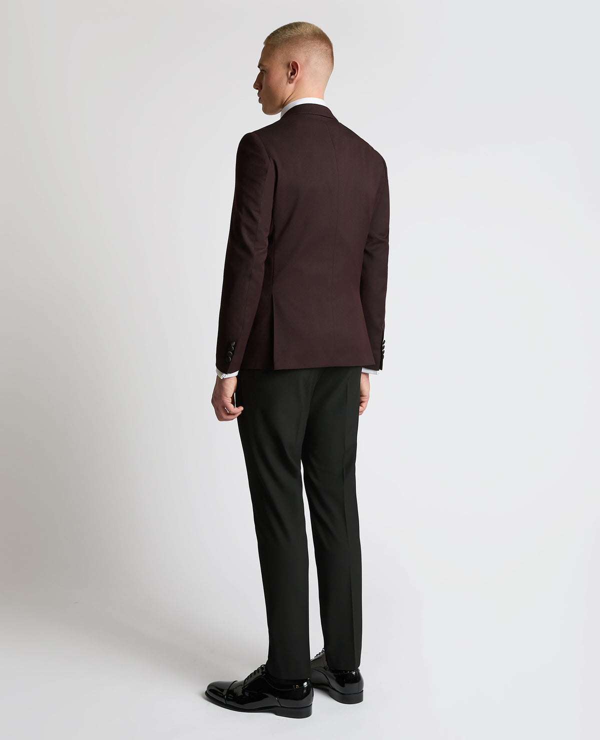 Man wearing a red Slim Fit Double-Breasted Suit