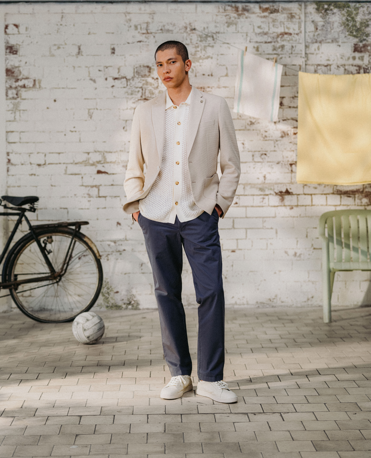 Man wearing a cream jacket