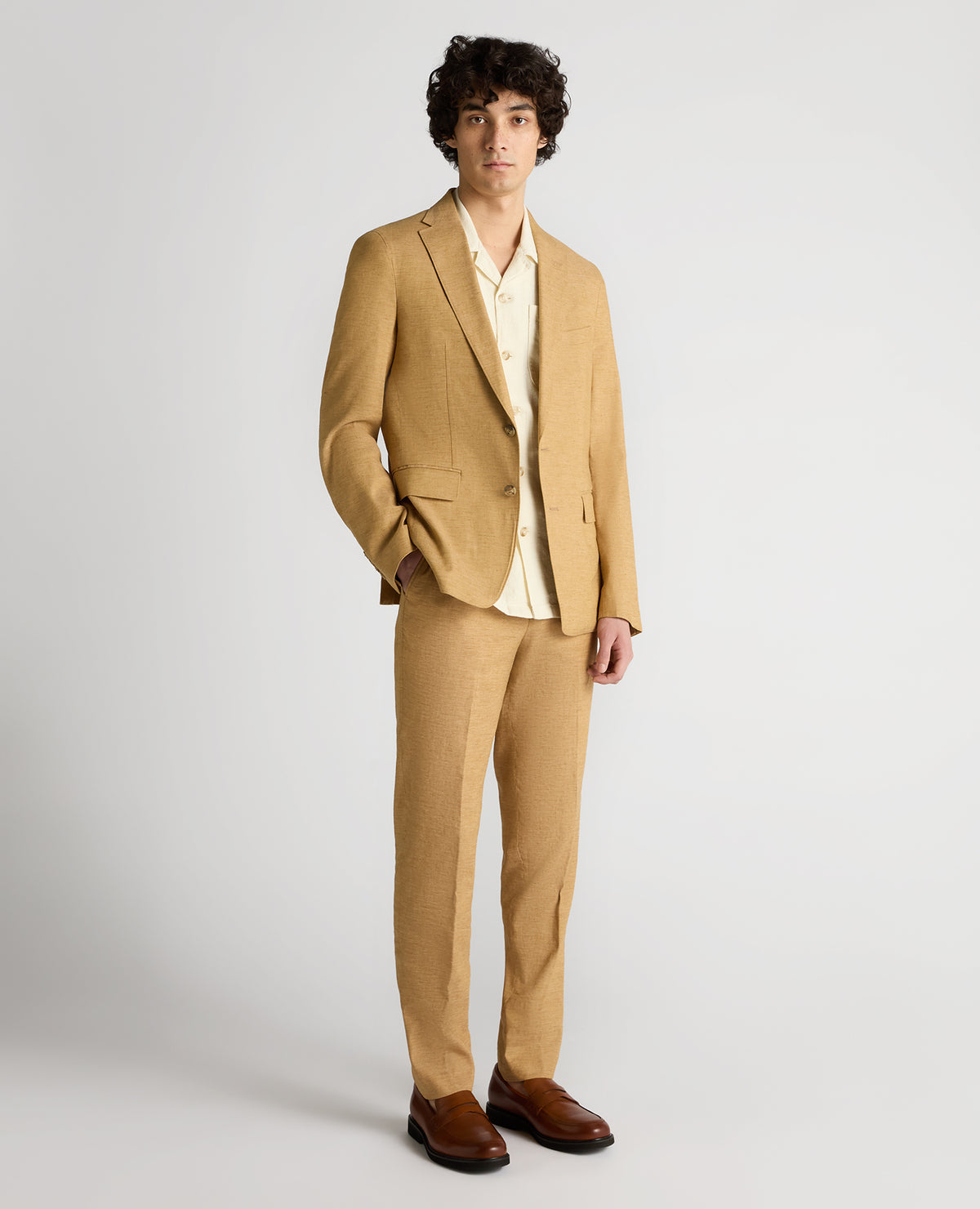 Man wearing a orange Slim Fit Linen-Blend Jacket