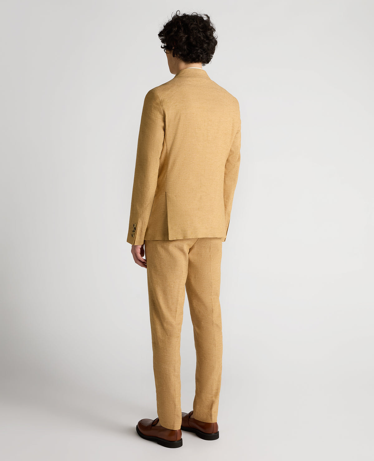 Man wearing a orange Slim Fit Linen-Blend Jacket