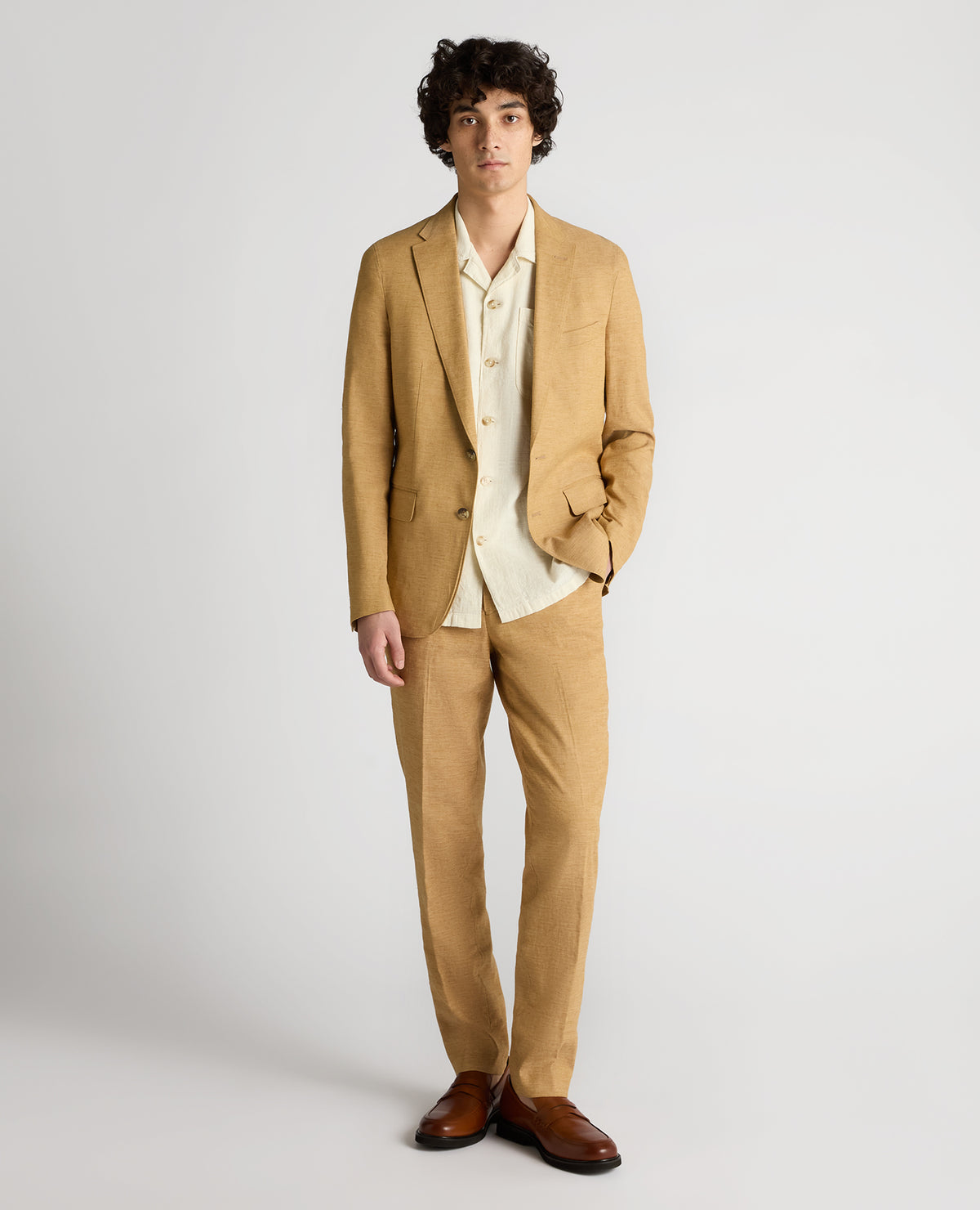 Man wearing a orange Slim Fit Linen-Blend Jacket