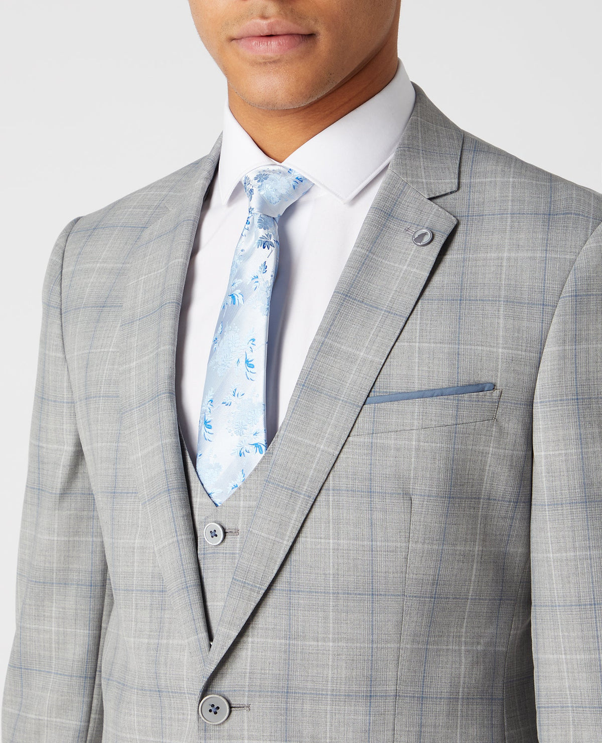 Man wearing a grey Slim Fit Mix and Match Suit