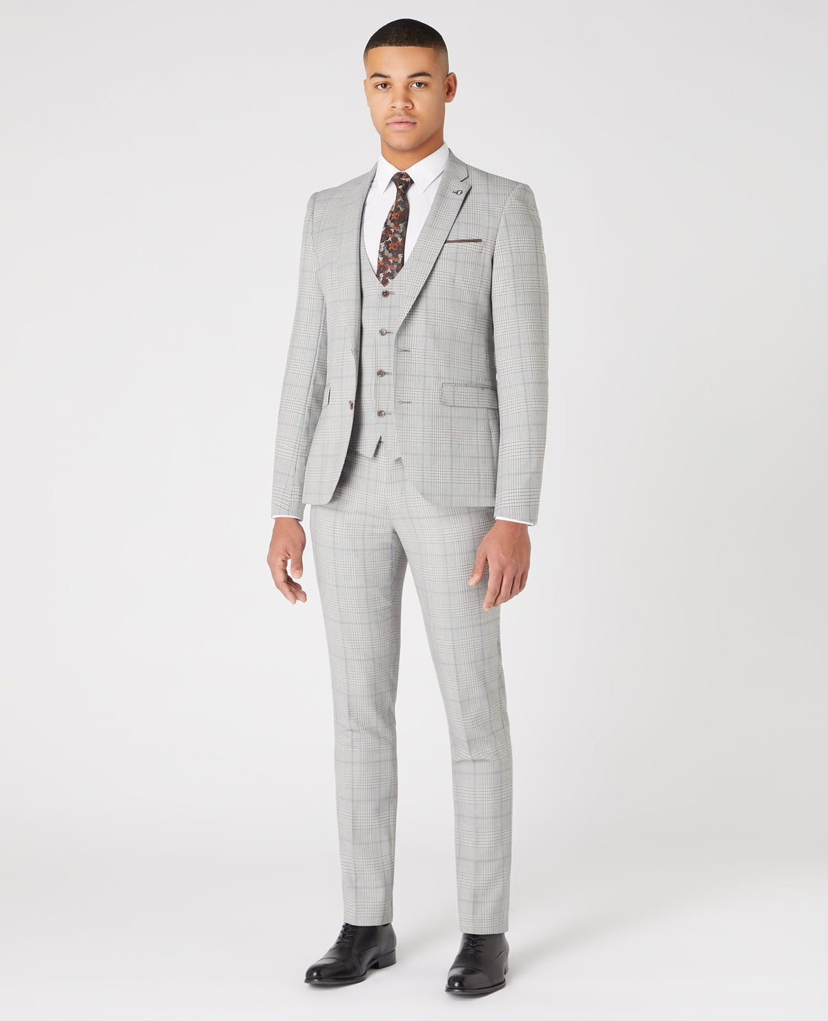 Man wearing a grey X-Slim Mix and Match Suit