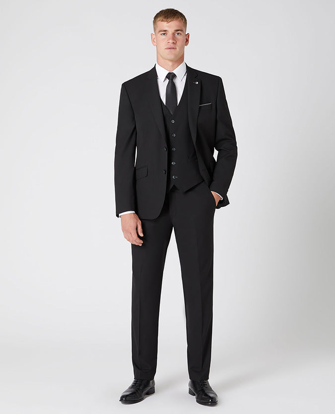 Man wearing a black Tapered Fit Stretch Waistcoat