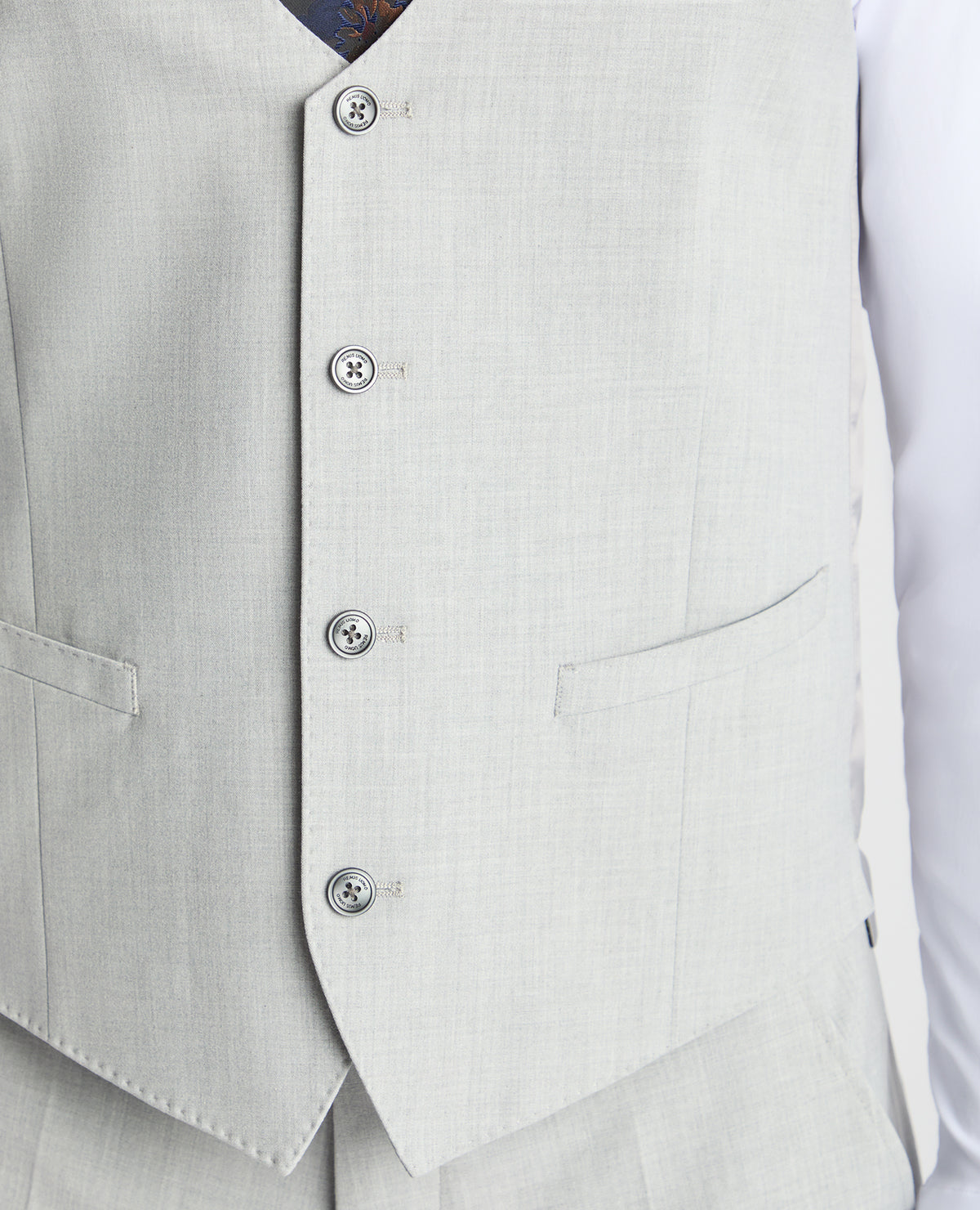 Man wearing a Grey suit