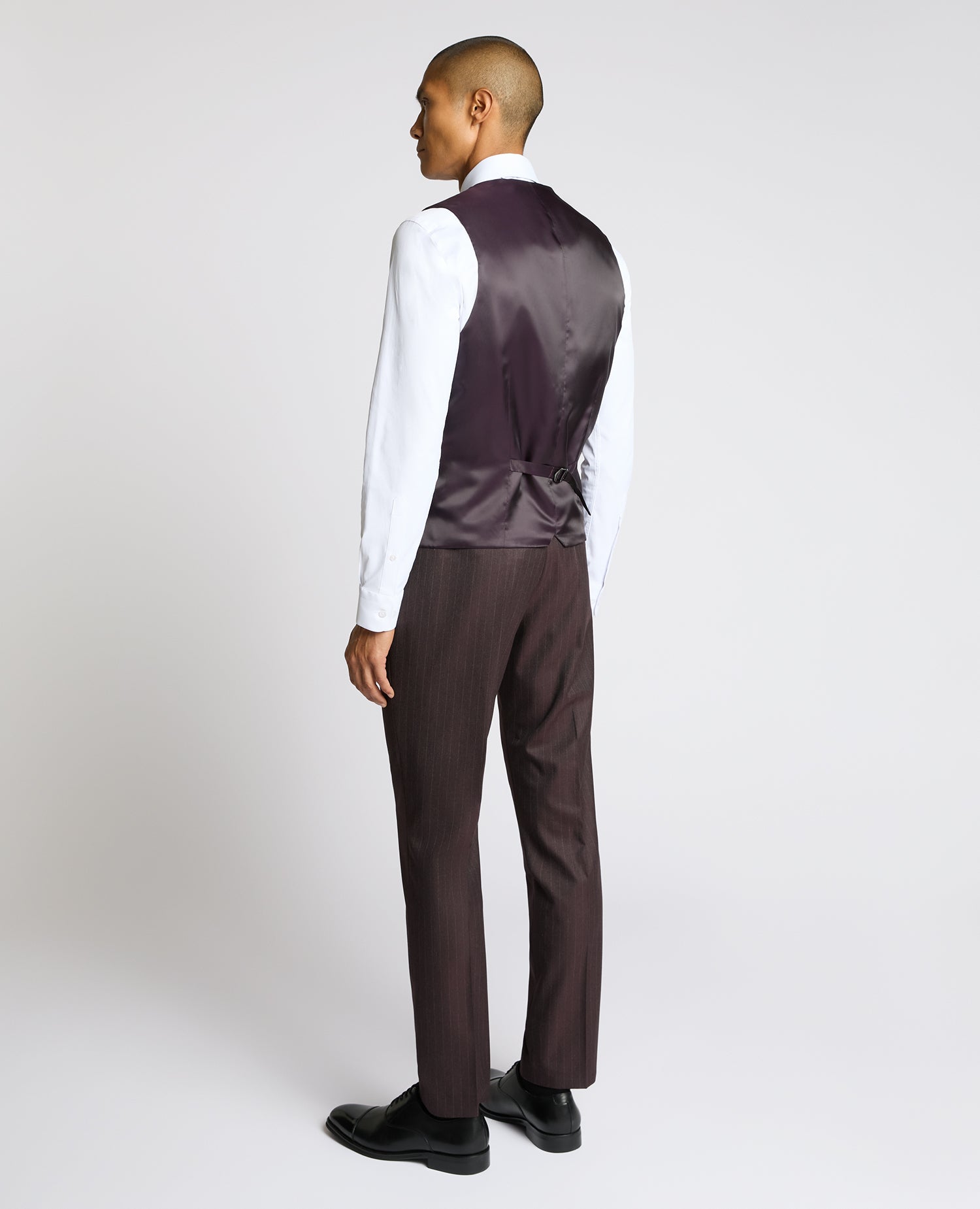 Man wearing a red Slim Fit Stripe Stretch