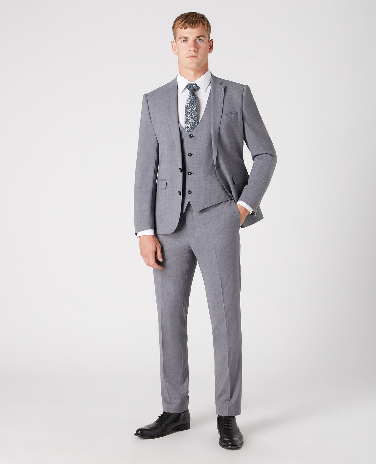 Man wearing a grey Slim Fit Wool-Rich Mix and Match Waistcoat