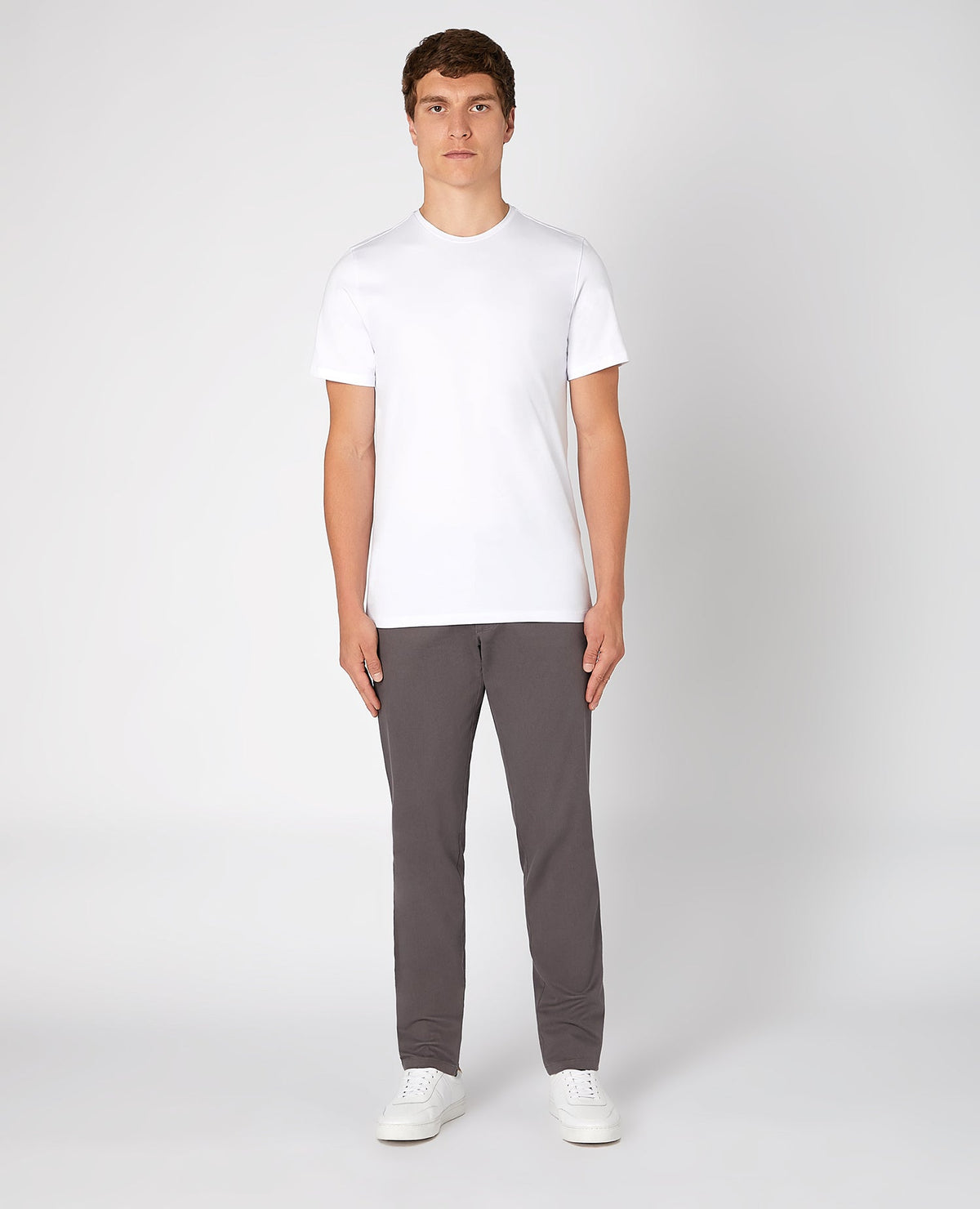Man wearing a grey Slim Leg Cotton-Stretch Chino