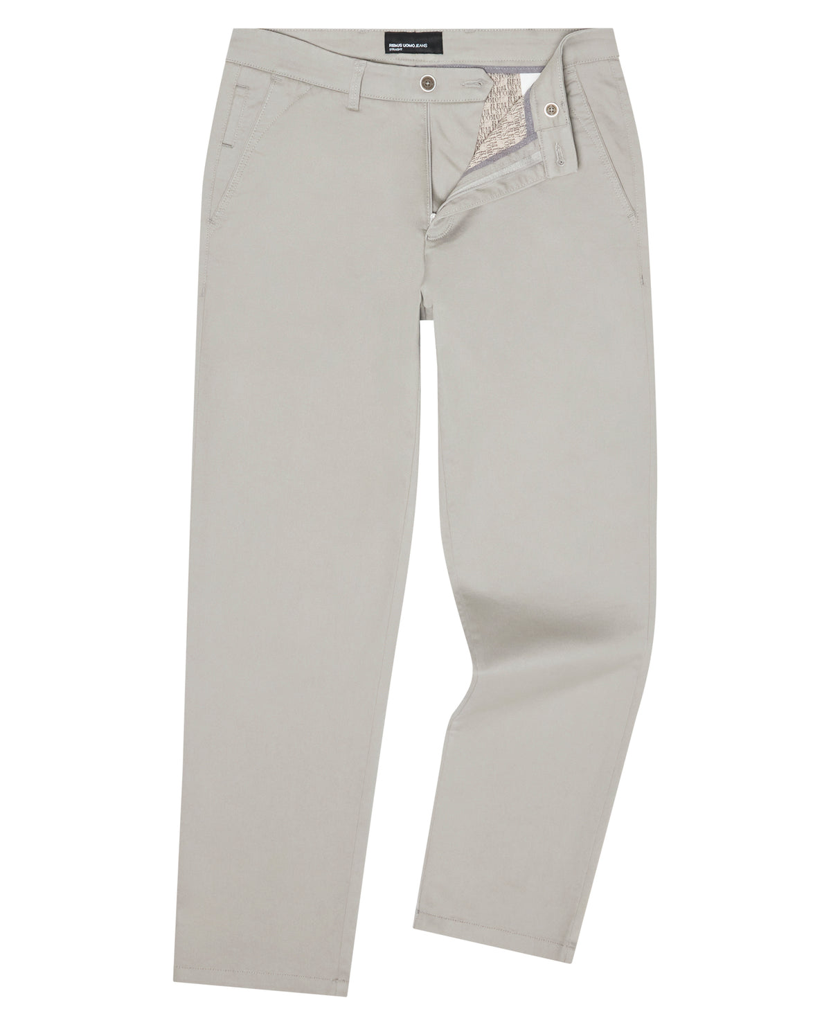 Man wearing a Grey chino