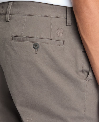 Man wearing a grey Straight Leg Cotton-Stretch Washed Chino