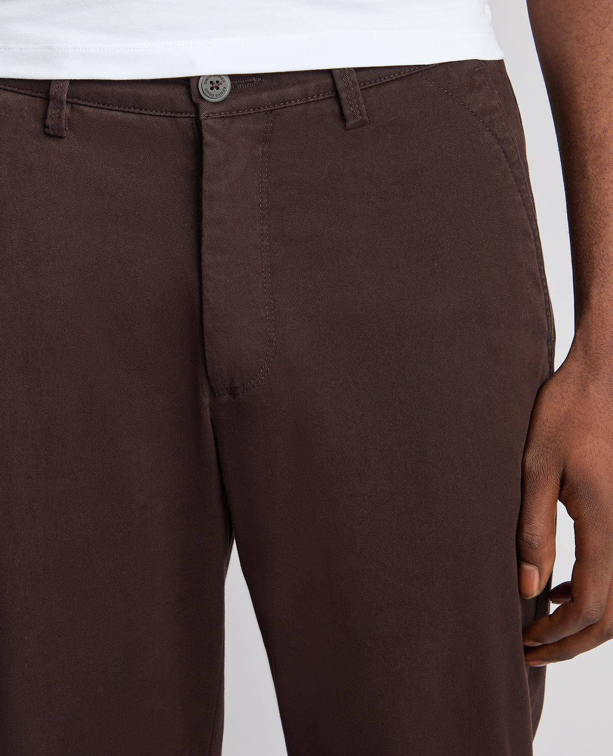 Man wearing a brown Straight Leg Cotton-Stretch Washed Chino