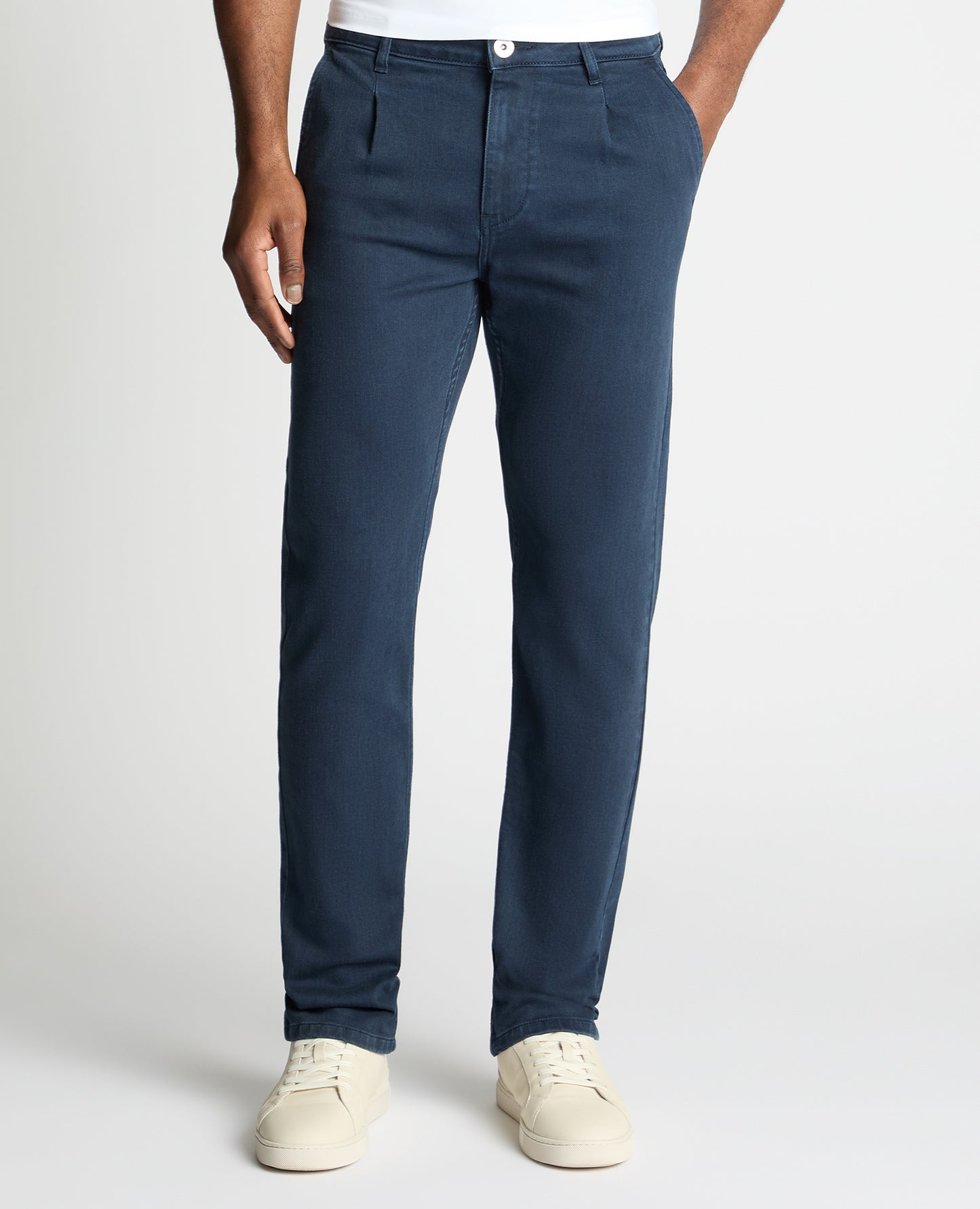 Man wearing a blue jean