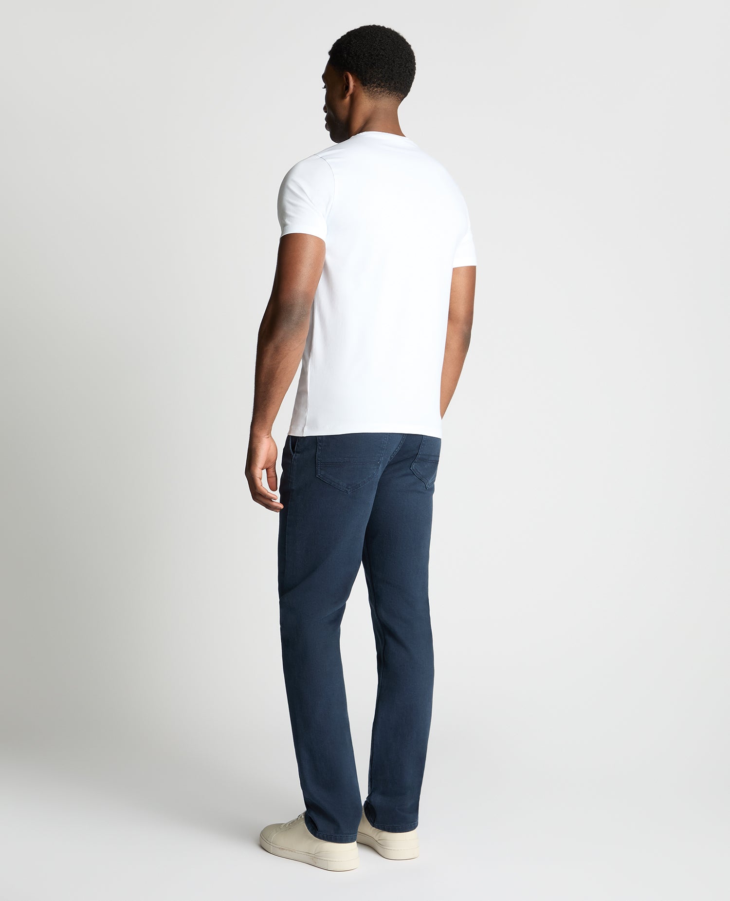 Man wearing a blue jean
