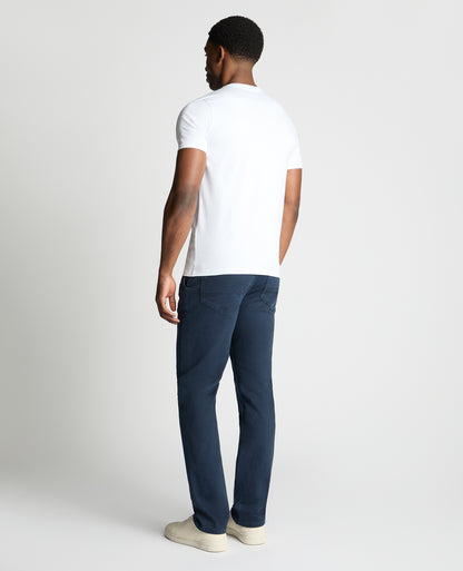Man wearing a blue jean