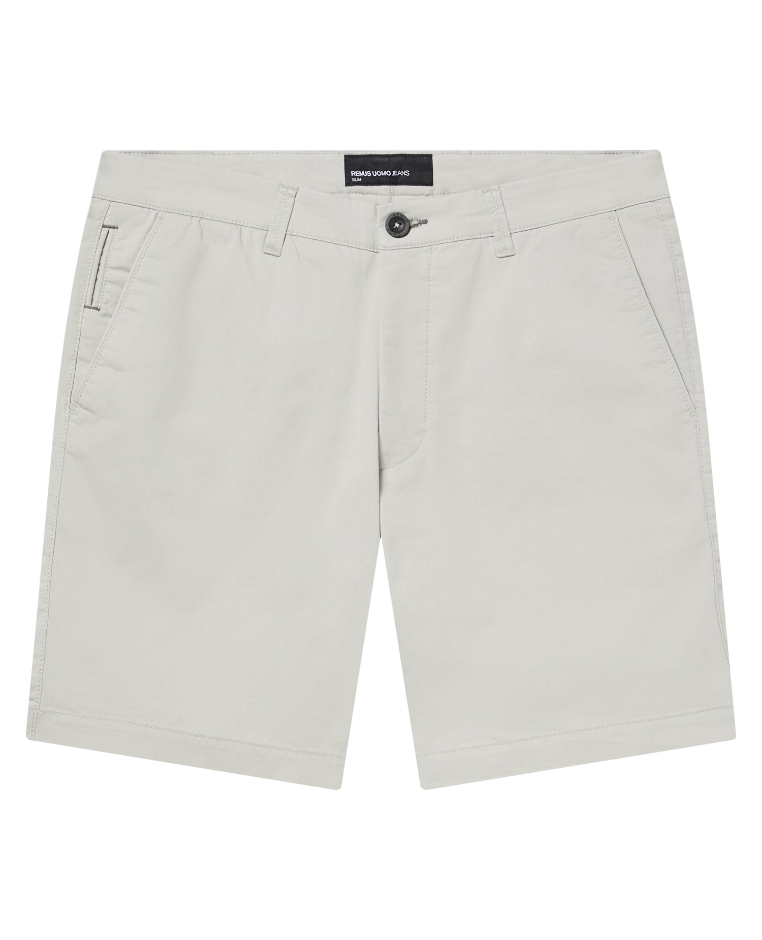 Man wearing a Grey chino