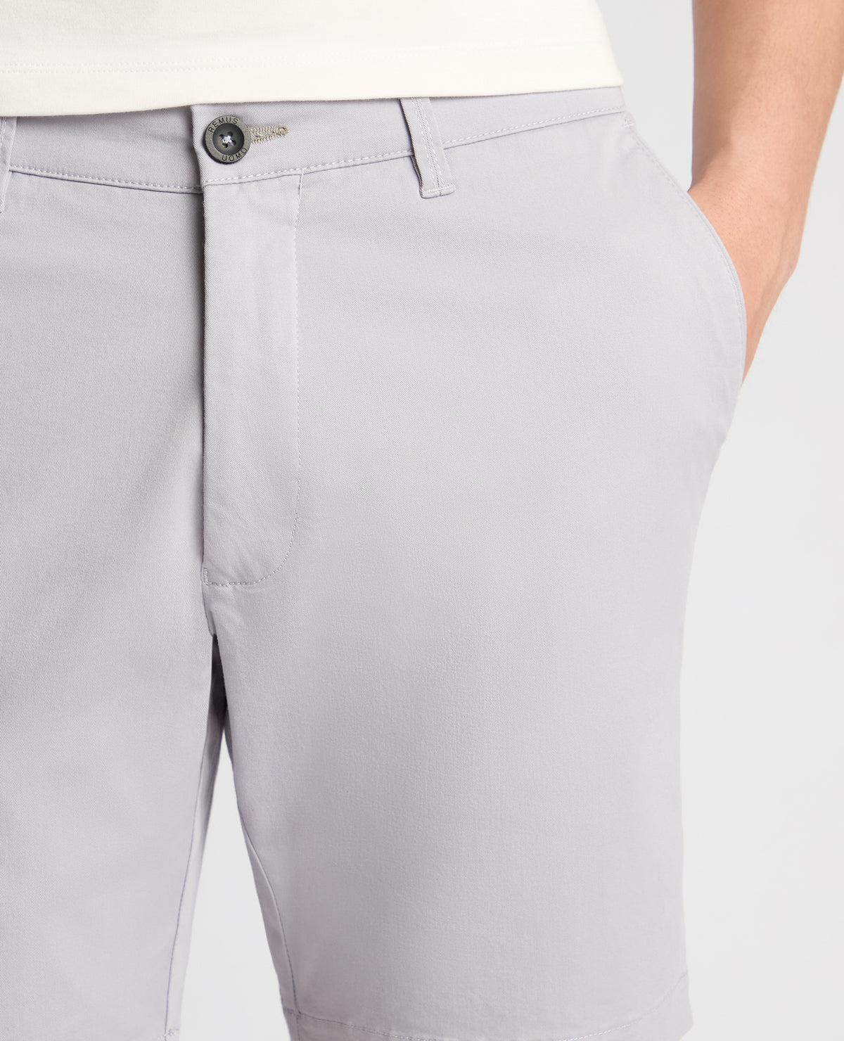 Man wearing a purple  chino