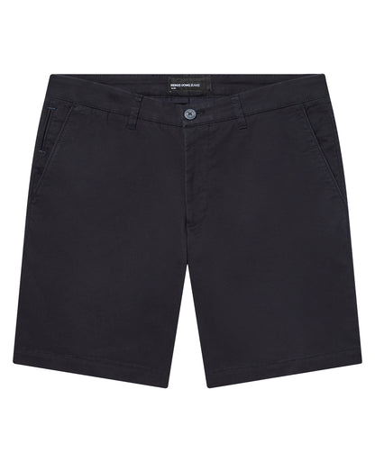 Man wearing a navy chino