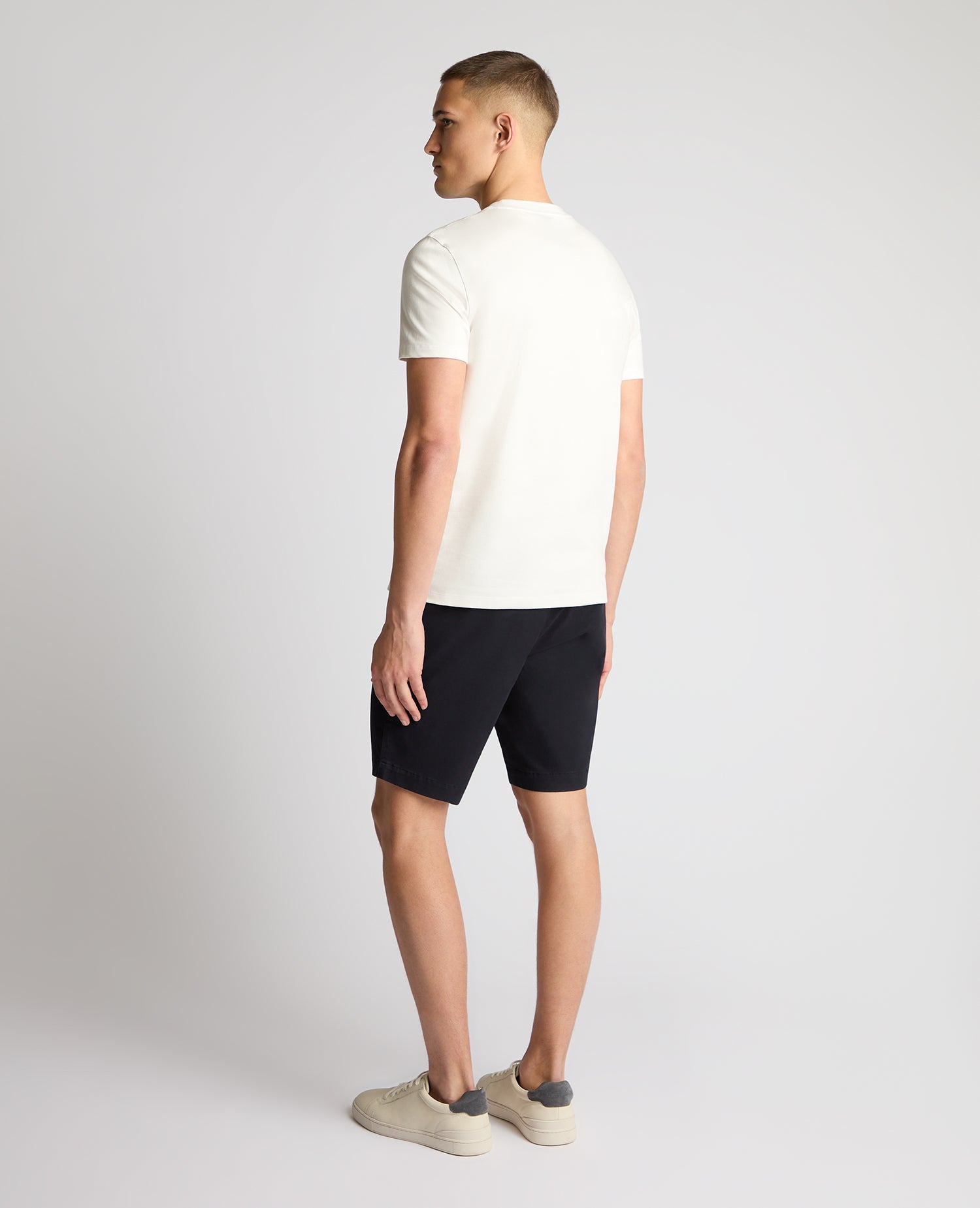 Man wearing a navy chino