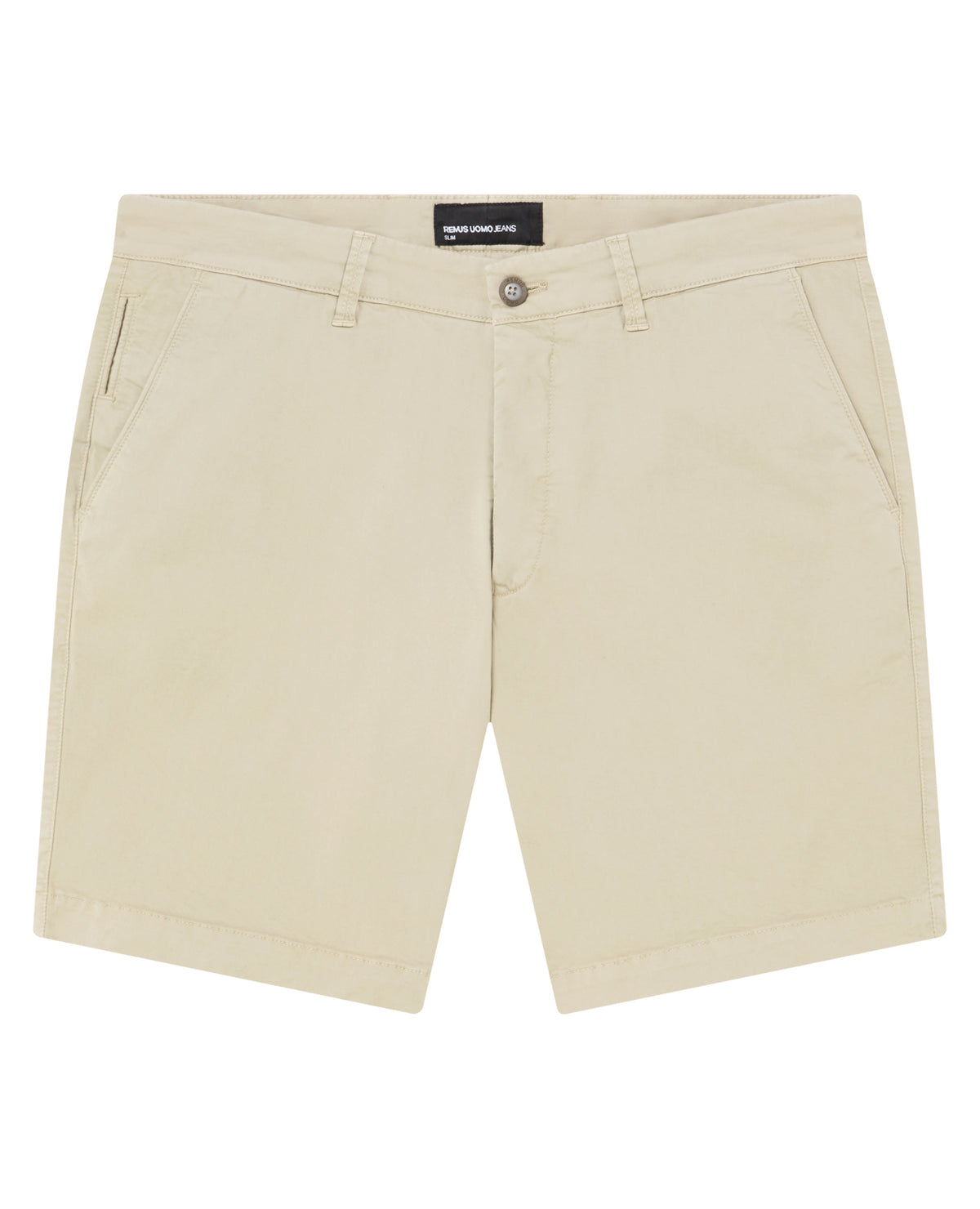 Man wearing a stone chino