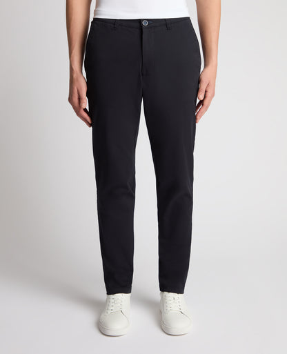 Man wearing a navy chino