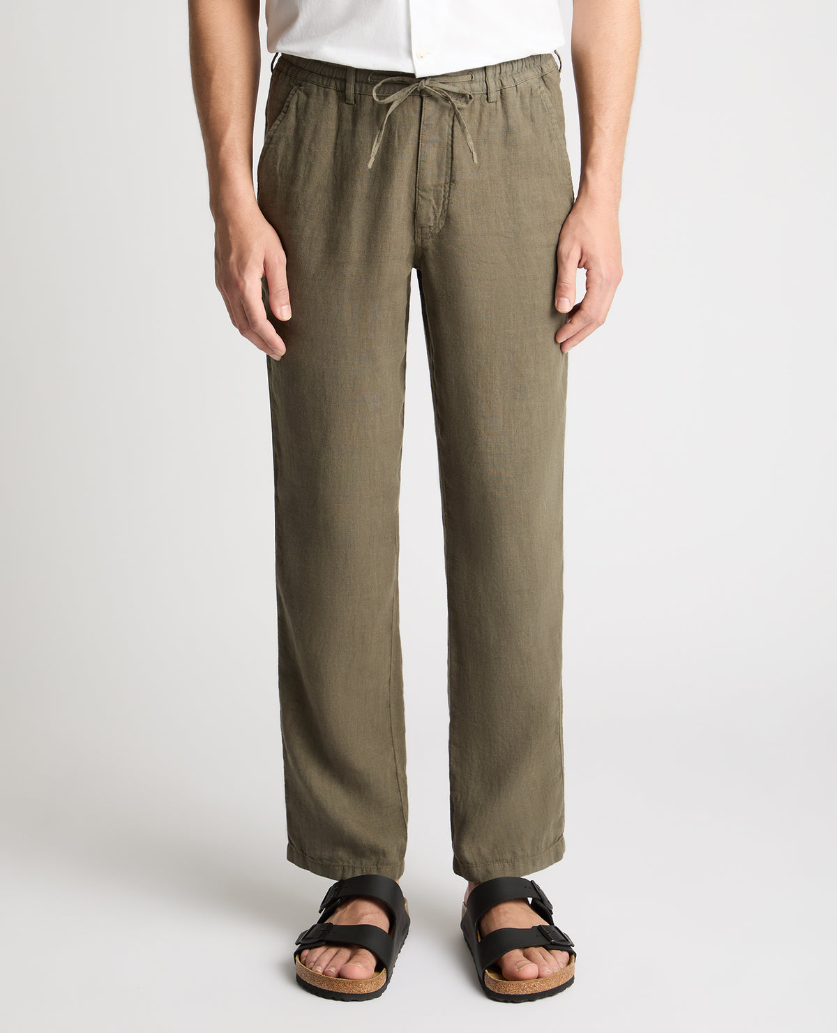 Man wearing a green chino